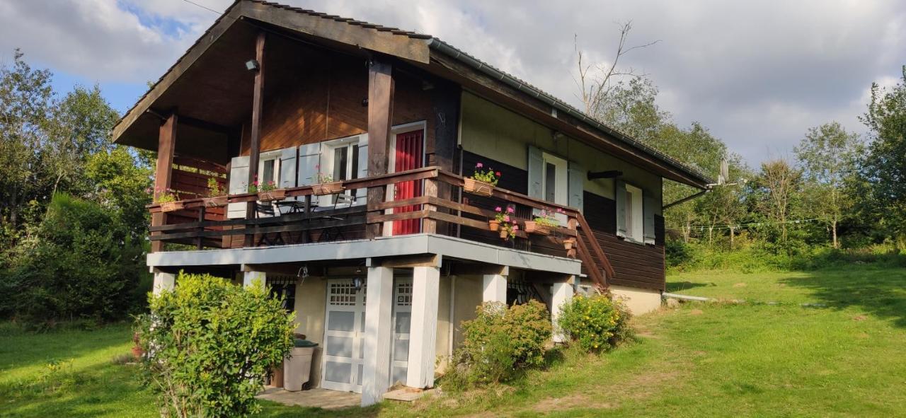 Chalet Deux Chambres Au Calme Saint-Brisson Exterior photo