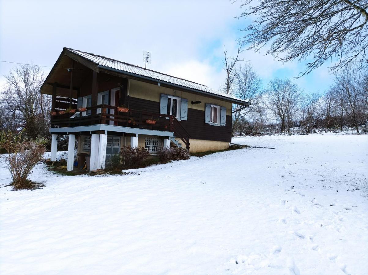 Chalet Deux Chambres Au Calme Saint-Brisson Exterior photo